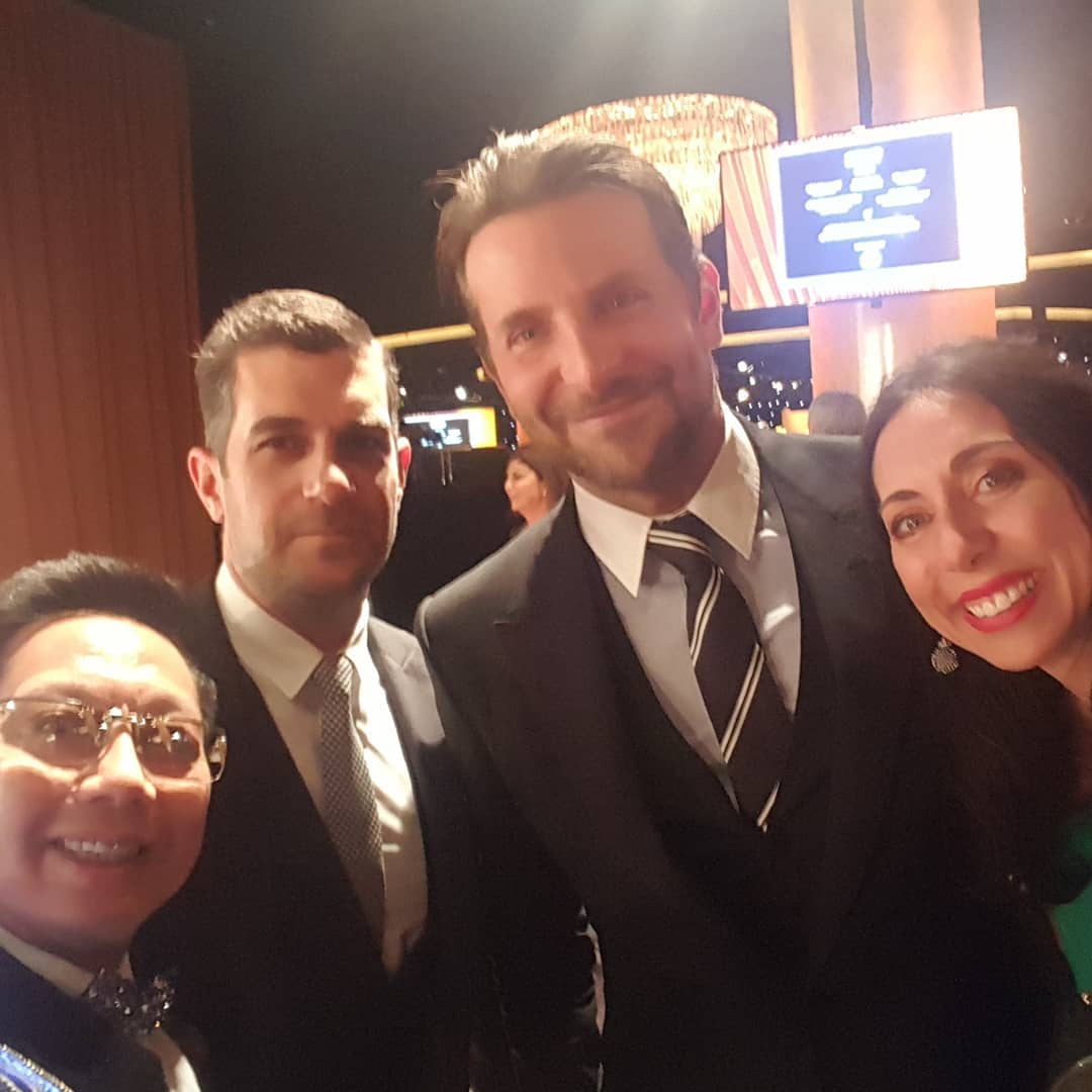image-858317-With_Bradley_Cooper_before_dinner_and_PGA_friends_at_the_Producers_Guild_Awards-9bf31.jpg